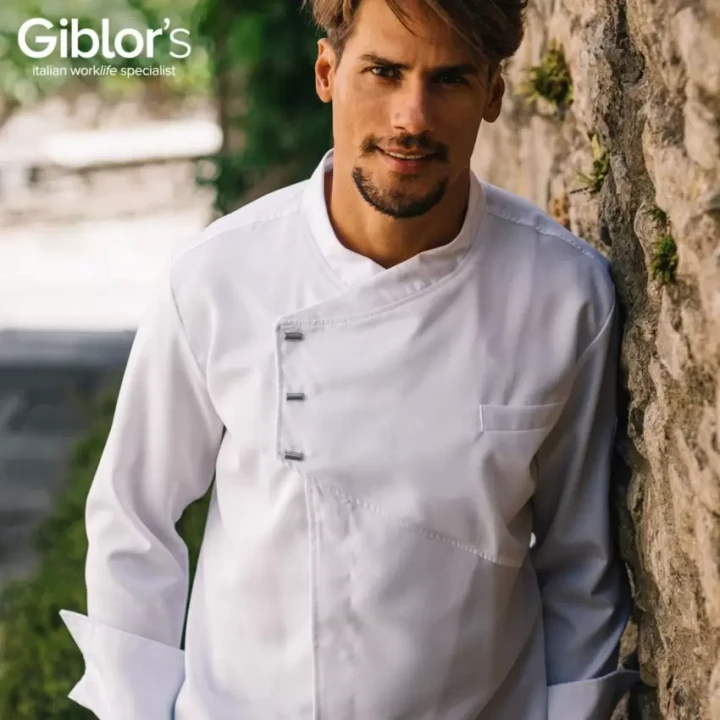Linato-Giblors-Emanuel-K8G00731-1.webp